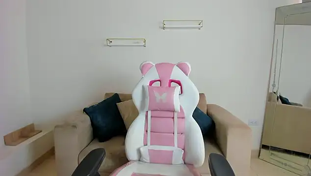 april smiith online show from January 8, 2:12 pm