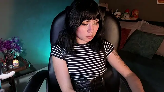 Snapshot of GaiaJoness chatting on November 27, 7:14 pm GaiaJoness online show from November 27, 7:14 pm