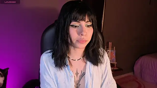 Snapshot of GaiaJoness chatting on November 13, 6:56 pm GaiaJoness online show from November 13, 6:56 pm