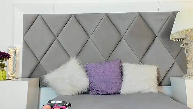 GiadaRizzo online show from November 25, 5:35 pm