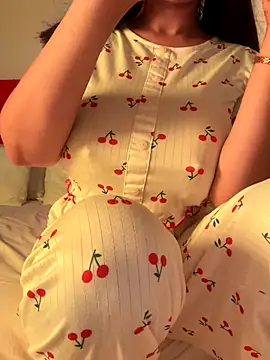 OnlyRima online show from November 10, 2:44 pm