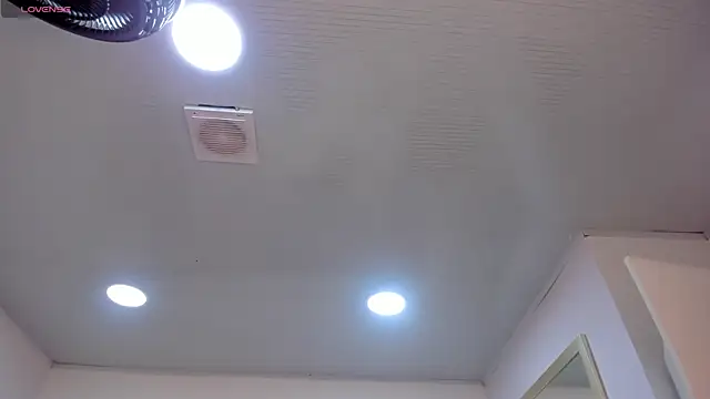 im Lorena online show from April 10, 7:10 pm