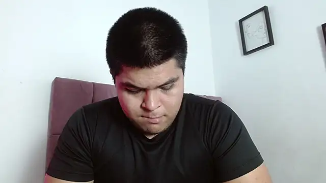 naomi campbel  online show from March 5, 8:38 pm