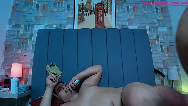 naomi campbel  online show from March 30, 2:46 am