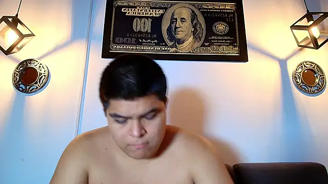 naomi campbel  online show from March 6, 8:37 pm