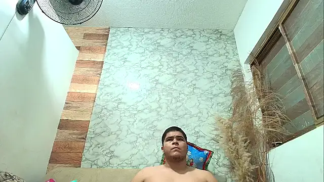 naomi campbel  online show from January 9, 8:27 pm