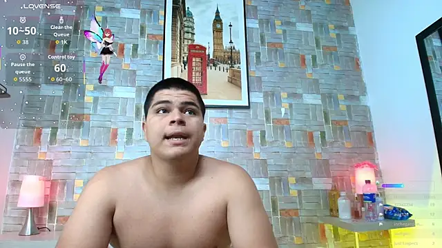 naomi campbel  online show from November 29, 8:20 pm