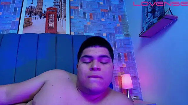 naomi campbel  online show from March 27, 8:21 pm