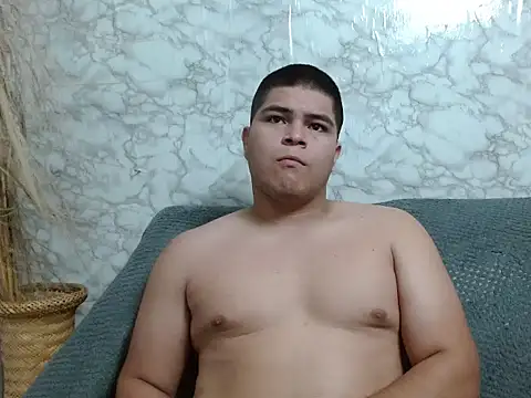 naomi campbel  online show from November 25, 8:31 pm