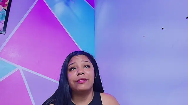 naomi campbel  online show from April 8, 8:43 pm