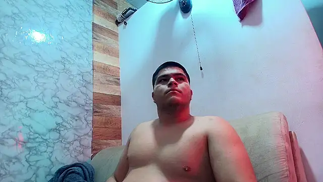 Snapshot of naomi_campbel_ chatting on February 15, 2:05 pm naomi campbel online show from February 15, 2:05 pm