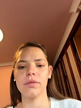 Snapshot of Wildmaca chatting on October 15, 7:27 am Wildmaca online show from October 15, 7:27 am