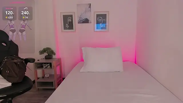 Snapshot of Anastasia_lauren chatting on January 8, 8:04 pm Anastasia lauren online show from January 8, 8:04 pm