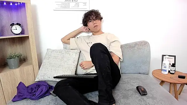 Snapshot of Honeymoon_sariel chatting on September 28, 7:10 pm Honeymoon sariel online show from September 28, 7:10 pm