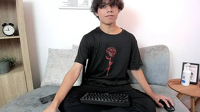 Snapshot of Honeymoon_sariel chatting on October 12, 7:59 pm Honeymoon sariel online show from October 12, 7:59 pm