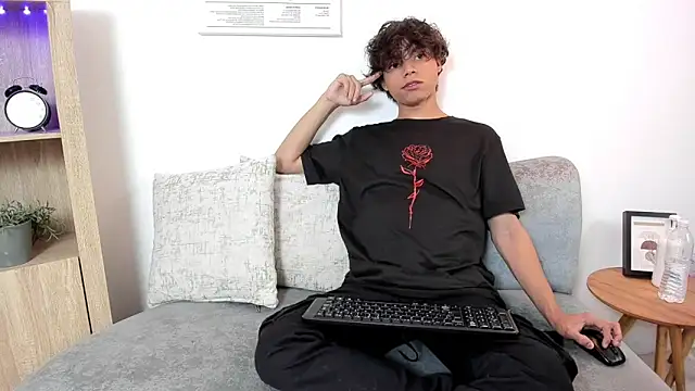 Snapshot of Honeymoon_sariel chatting on October 2, 7:39 pm Honeymoon sariel online show from October 2, 7:39 pm