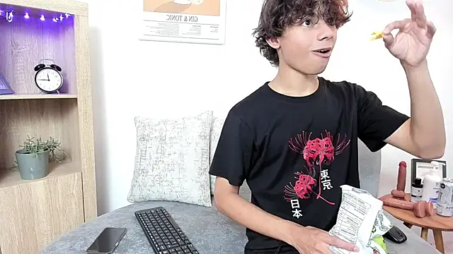 Snapshot of Honeymoon_sariel chatting on September 24, 7:53 pm Honeymoon sariel online show from September 24, 7:53 pm