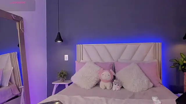 NaishaFord 1 online show from March 12, 4:29 am