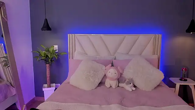 NaishaFord 1 online show from March 25, 3:17 am