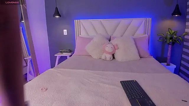 NaishaFord 1 online show from March 6, 4:29 am