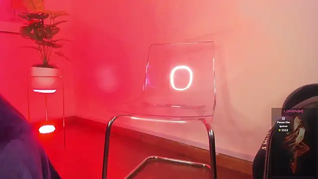 Violett Novoa online show from November 4, 12:09 pm