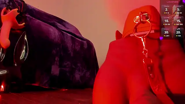 Violett Novoa online show from October 31, 1:52 pm