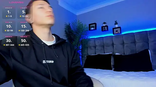 Thomas moon online show from April 8, 11:55 am