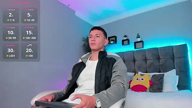 Thomas moon online show from June 10, 1:45 pm