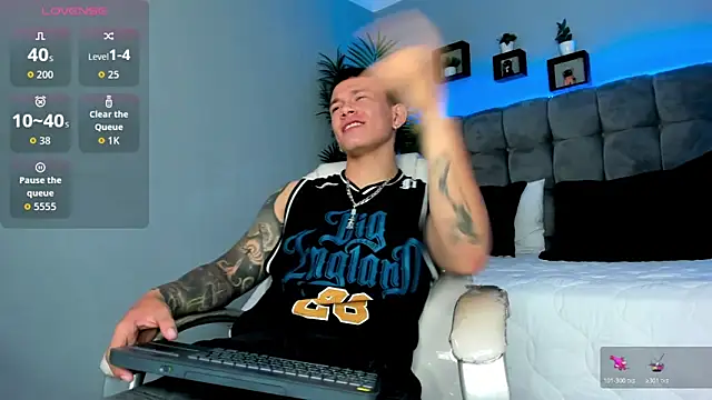 Thomas moon online show from April 10, 1:07 pm