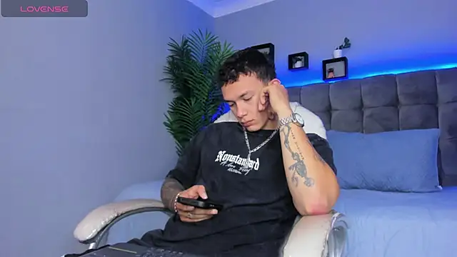 Thomas moon online show from March 28, 1:34 pm