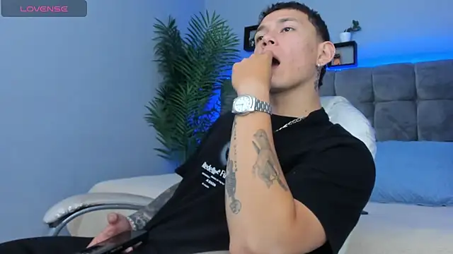 Thomas moon online show from March 7, 2:00 pm