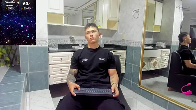Snapshot of Thomas_moon chatting on October 6, 12:28 pm Thomas moon online show from October 6, 12:28 pm