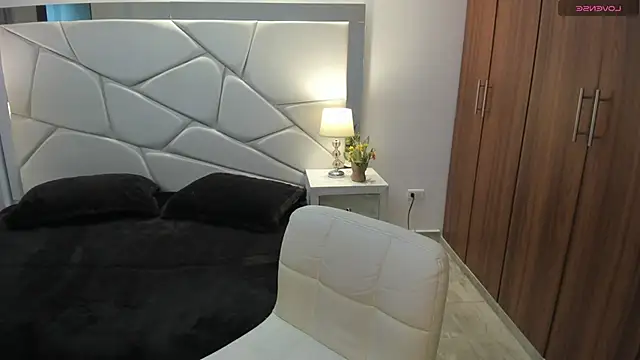 Snapshot of Karliie_kloss_ chatting on October 15, 1:48 am Karliie kloss online show from October 15, 1:48 am