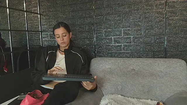 HellAndDante  online show from November 7, 2:49 am