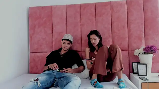 HellAndDante  online show from December 2, 9:27 pm