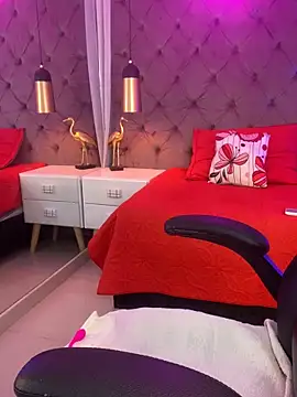 Snapshot of Sussan__ chatting on December 5, 11:53 am Sussan online show from December 5, 11:53 am