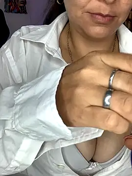 Snapshot of Sussan__ chatting on October 22, 12:04 pm Sussan online show from October 22, 12:04 pm