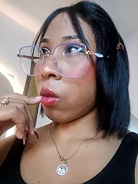 Elowen Clark online show from January 18, 8:34 pm