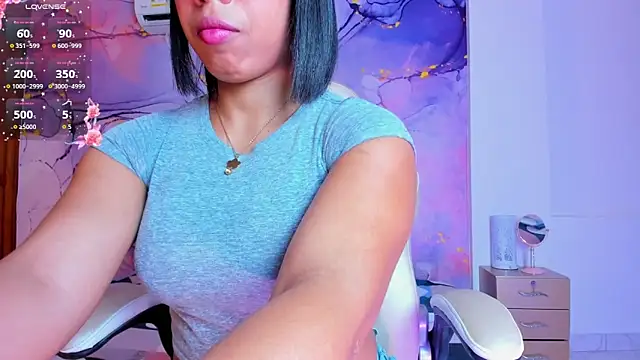 Elowen Clark online show from October 28, 7:46 pm