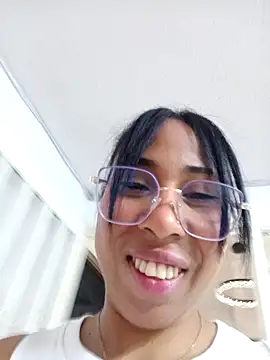 Elowen Clark online show from February 19, 7:33 pm