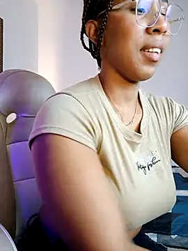 Elowen Clark online show from February 13, 7:36 pm