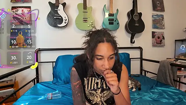 onlystrings online show from March 20, 10:00 pm