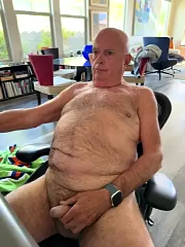 jimmy94595 online show from December 2, 9:49 pm