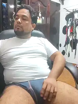 Snapshot of Hotknight chatting on February 12, 2:11 am Hotknight online show from February 12, 2:11 am