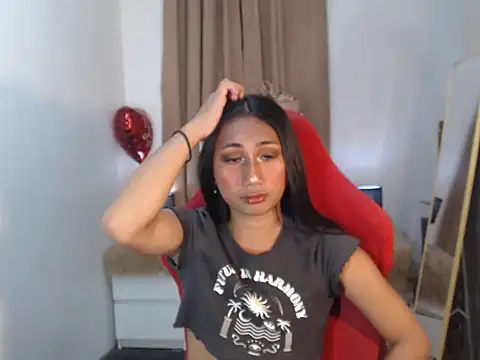 JuicyliciousBabe online show from March 8, 11:13 am