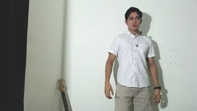 Snapshot of Penelope77 chatting on December 14, 4:18 am Penelope77 online show from December 14, 4:18 am