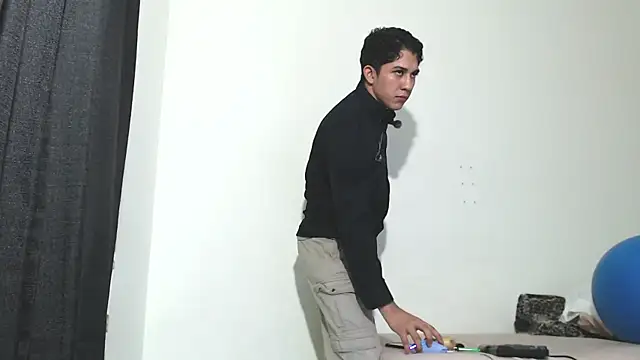 Snapshot of Penelope77 chatting on November 17, 5:11 am Penelope77 online show from November 17, 5:11 am