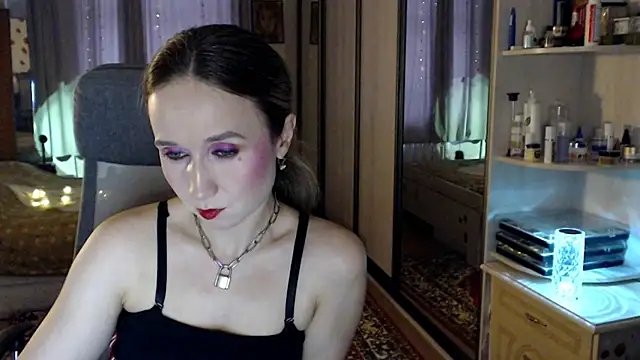 ClassyInna online show from November 7, 8:30 am