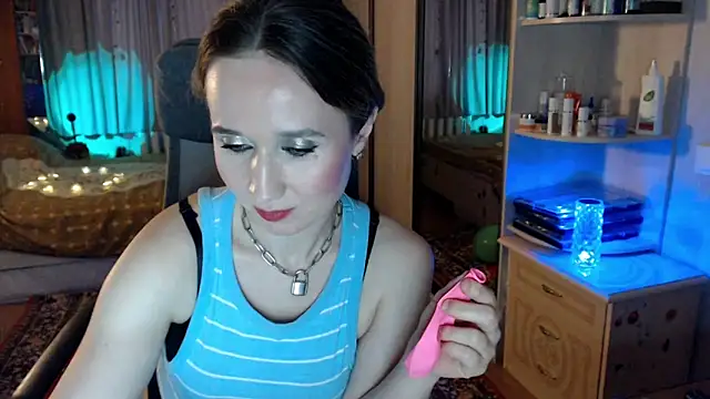 ClassyInna online show from November 28, 9:42 am