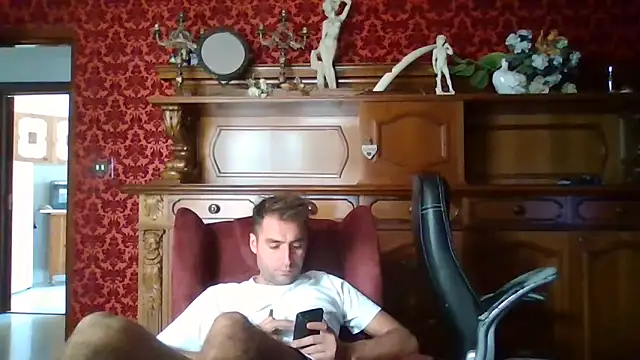 Snapshot of Torissimo92 chatting on September 15, 7:42 am Torissimo92 online show from September 15, 7:42 am